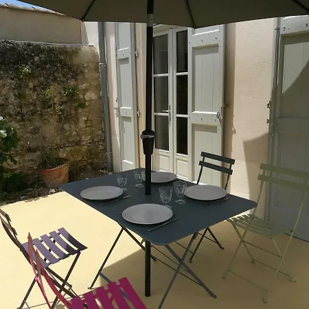 Holiday home Maison De L'abbe